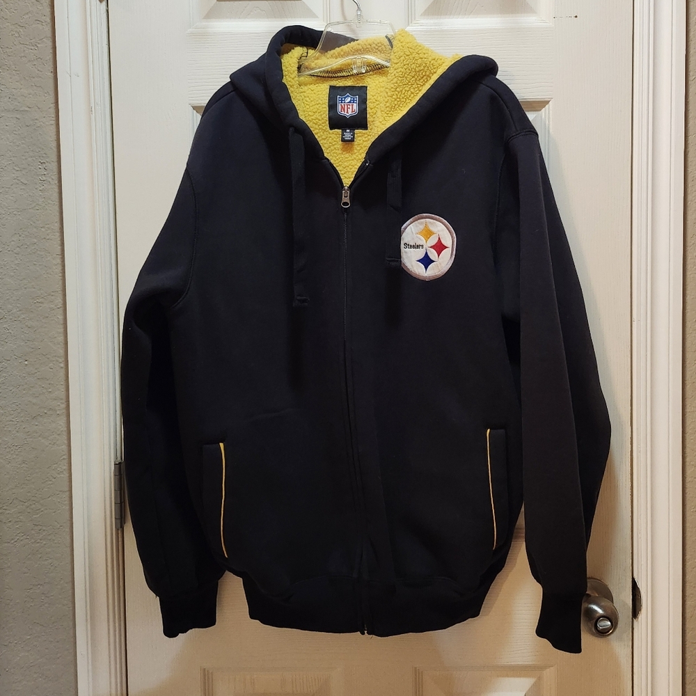 Pittsburgh Steelers Hoodie coat size Medium